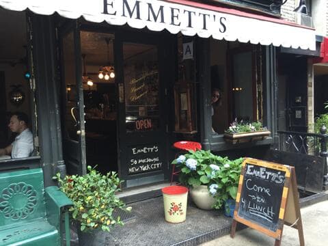 Emmett's